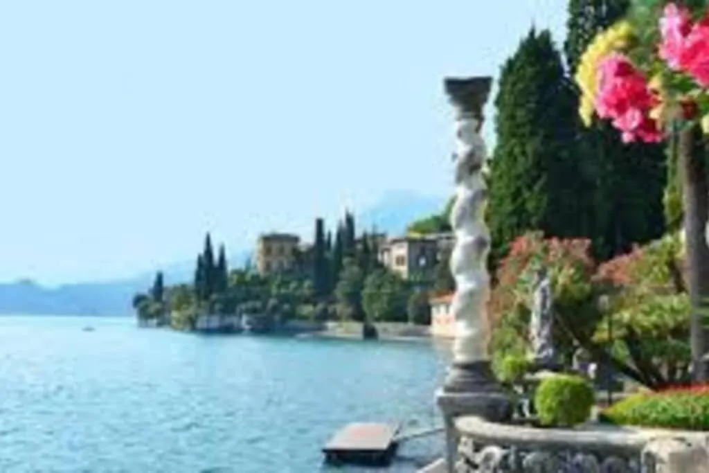 Tremezzo Residence 3-1 Of 11 Apartments In An Exclusive Residence By Italian Apartments Italien