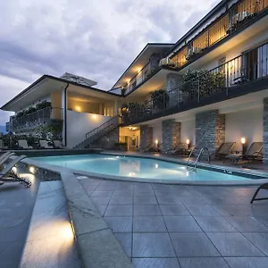 La Perla Hotell